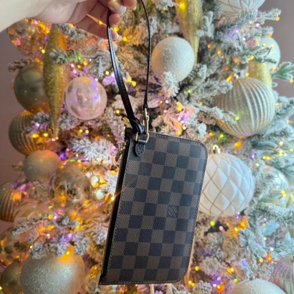 2020 Louis Vuitton Neverfull PM Wristlet